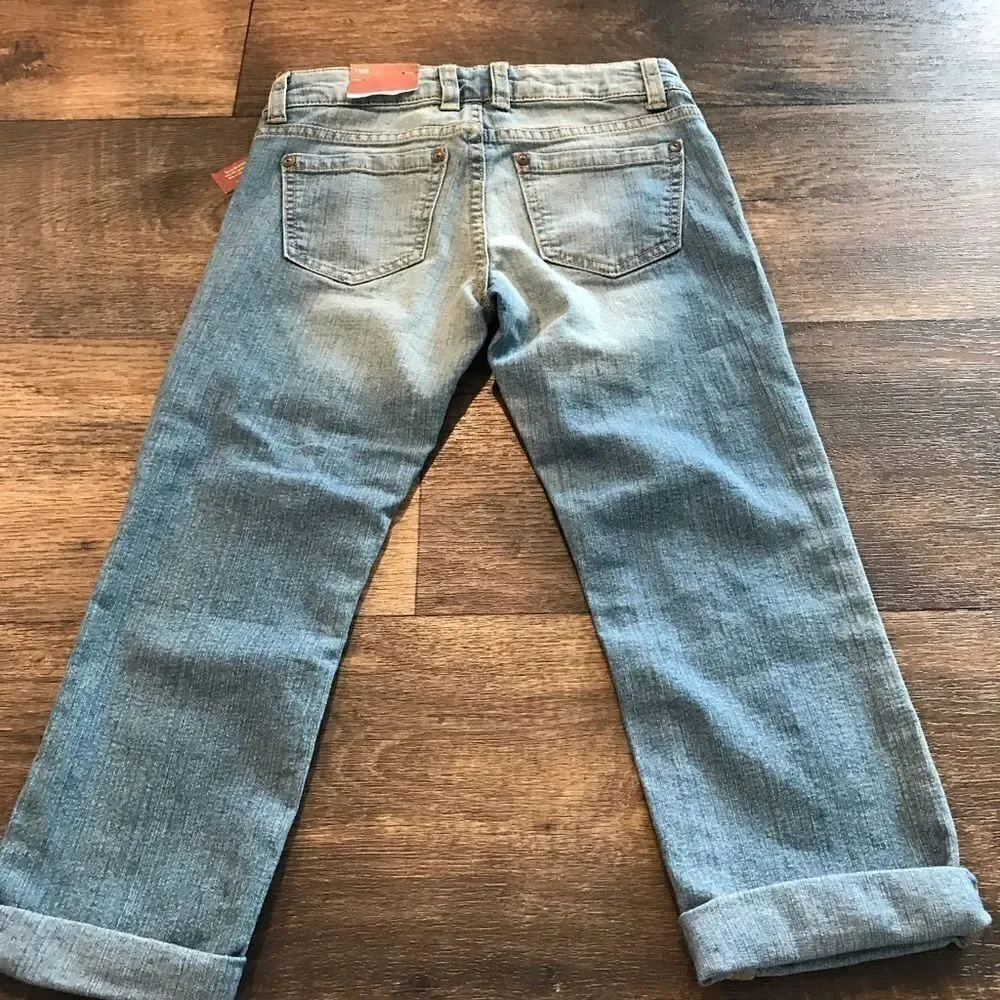 Arizona Jeans Cropped Light Wash 7 Regular NWT